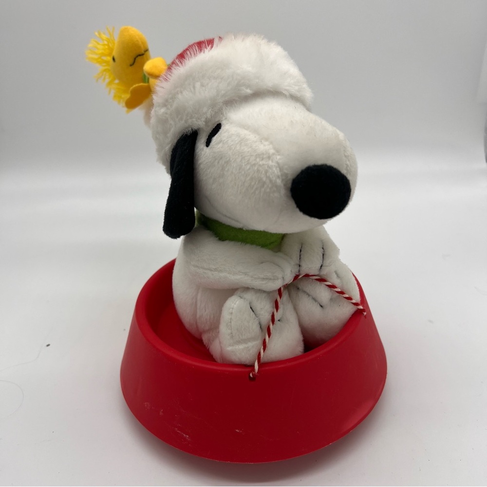 Hallmark Snoopy & Woodstock Plush Spinning We Wish You A Merry Christmas WORKS